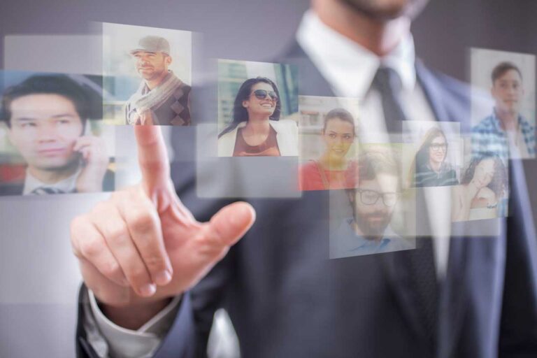 Quais as vantagens e desvantagens de fazer um recrutamento online?