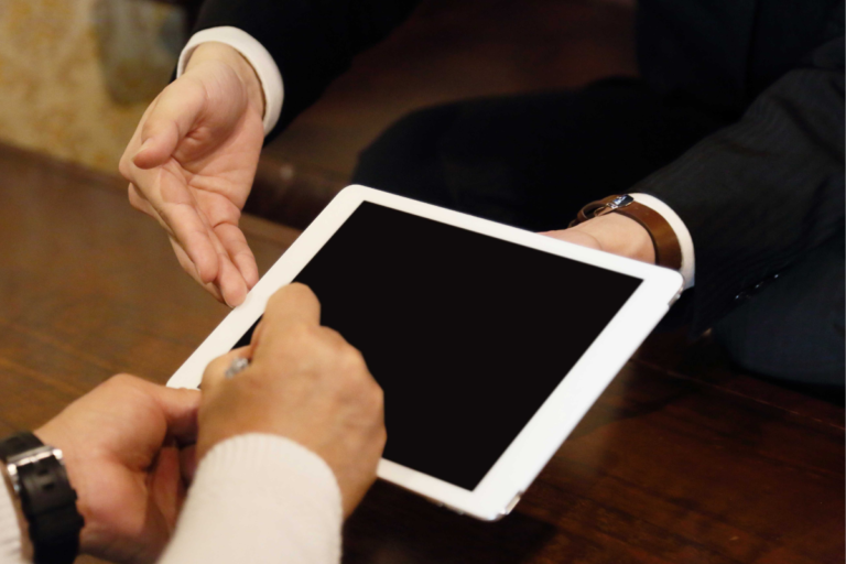 Validade da assinatura digital em contratos: tudo o que você precisa saber