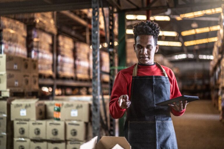 Aprenda como fazer inventário de materiais de almoxarifado